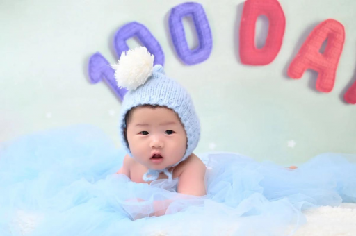 雄安新区宝宝尿少尿黄怎么回事