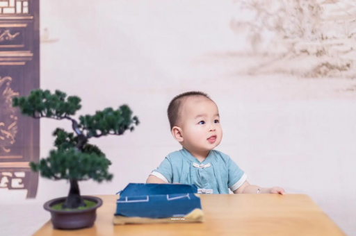 雄安新区宝宝腿纹不对称怎么办